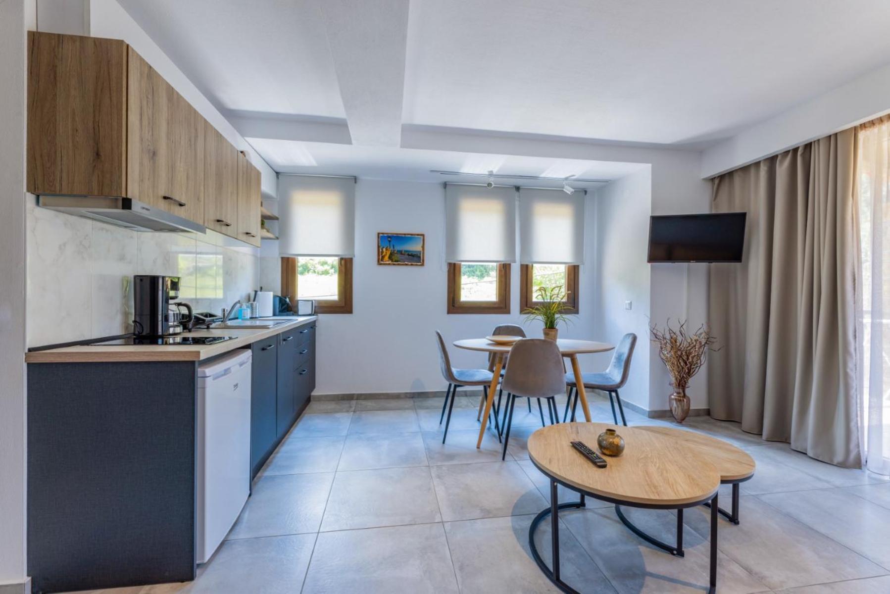 Penelope Luxury Suites Fourka Buitenkant foto