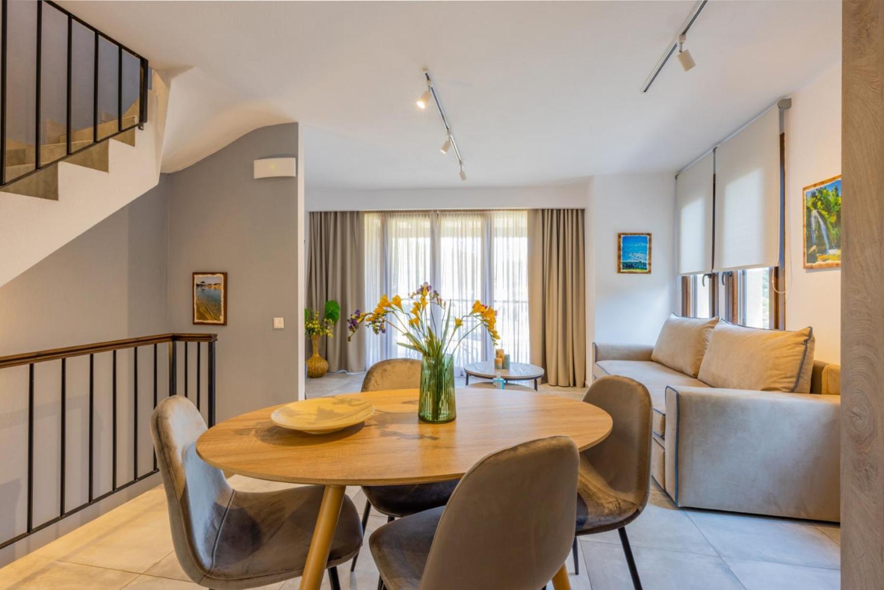 Penelope Luxury Suites Fourka Buitenkant foto