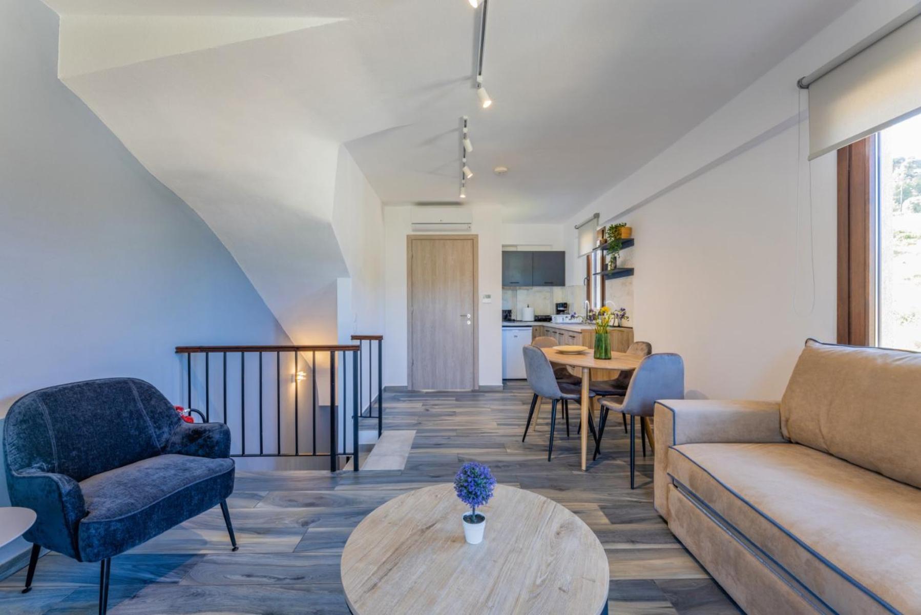 Penelope Luxury Suites Fourka Buitenkant foto